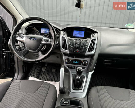 Черный Форд Фокус, объемом двигателя 1.6 л и пробегом 243 тыс. км за 8350 $, фото 110 на Automoto.ua