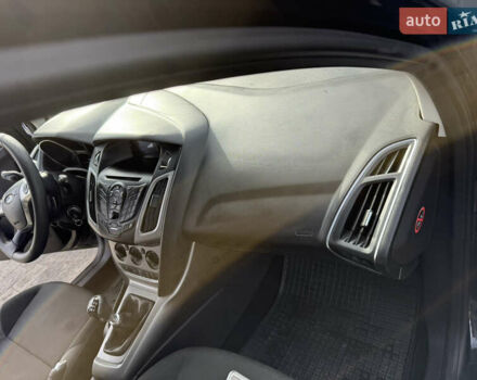 Черный Форд Фокус, объемом двигателя 1.6 л и пробегом 205 тыс. км за 7000 $, фото 14 на Automoto.ua