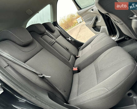 Черный Форд Фокус, объемом двигателя 1.6 л и пробегом 243 тыс. км за 8350 $, фото 105 на Automoto.ua