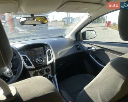 Черный Форд Фокус, объемом двигателя 1.6 л и пробегом 354 тыс. км за 6400 $, фото 6 на Automoto.ua