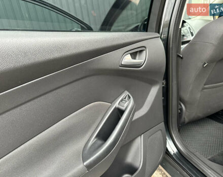 Черный Форд Фокус, объемом двигателя 1.6 л и пробегом 243 тыс. км за 8350 $, фото 80 на Automoto.ua