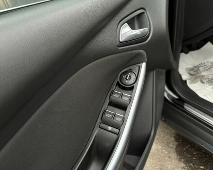 Черный Форд Фокус, объемом двигателя 1.6 л и пробегом 243 тыс. км за 8350 $, фото 16 на Automoto.ua