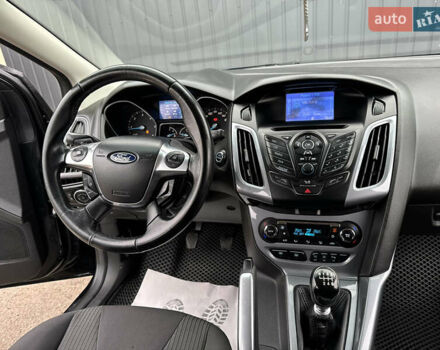 Черный Форд Фокус, объемом двигателя 1.6 л и пробегом 243 тыс. км за 8350 $, фото 94 на Automoto.ua