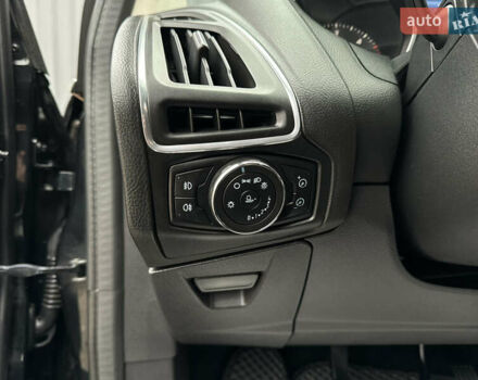 Черный Форд Фокус, объемом двигателя 1.6 л и пробегом 243 тыс. км за 8350 $, фото 71 на Automoto.ua