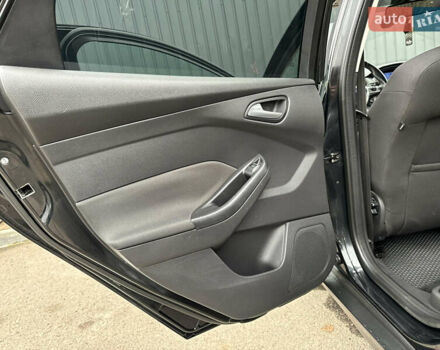 Черный Форд Фокус, объемом двигателя 1.6 л и пробегом 243 тыс. км за 8350 $, фото 79 на Automoto.ua