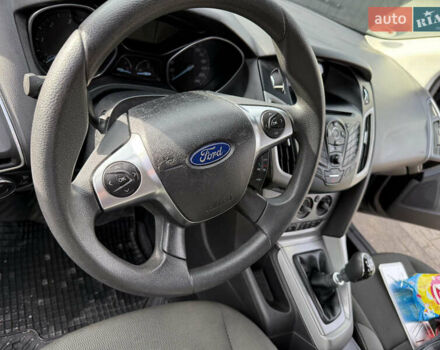 Черный Форд Фокус, объемом двигателя 1.6 л и пробегом 205 тыс. км за 7000 $, фото 12 на Automoto.ua