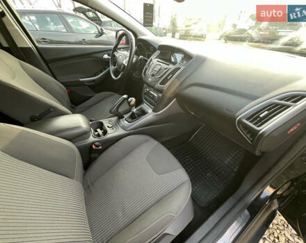 Черный Форд Фокус, объемом двигателя 1.6 л и пробегом 267 тыс. км за 7700 $, фото 14 на Automoto.ua