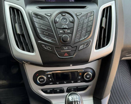 Черный Форд Фокус, объемом двигателя 1.6 л и пробегом 239 тыс. км за 8200 $, фото 13 на Automoto.ua