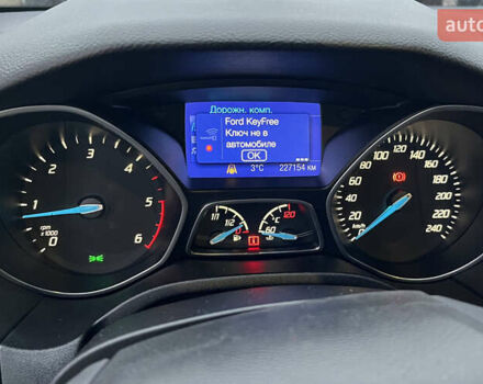 Черный Форд Фокус, объемом двигателя 1.6 л и пробегом 227 тыс. км за 8300 $, фото 10 на Automoto.ua