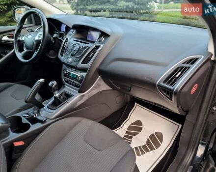 Черный Форд Фокус, объемом двигателя 1.6 л и пробегом 215 тыс. км за 8100 $, фото 28 на Automoto.ua