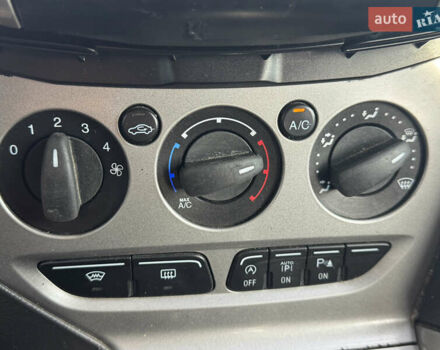Черный Форд Фокус, объемом двигателя 1.56 л и пробегом 266 тыс. км за 6499 $, фото 11 на Automoto.ua