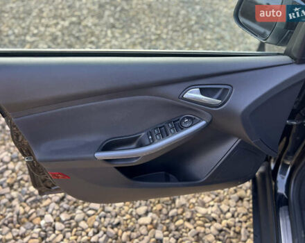 Черный Форд Фокус, объемом двигателя 1.6 л и пробегом 267 тыс. км за 7700 $, фото 12 на Automoto.ua