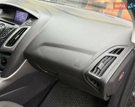 Чорний Форд Фокус, об'ємом двигуна 1.6 л та пробігом 249 тис. км за 7200 $, фото 26 на Automoto.ua