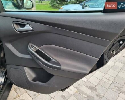 Черный Форд Фокус, объемом двигателя 1.6 л и пробегом 215 тыс. км за 8100 $, фото 38 на Automoto.ua