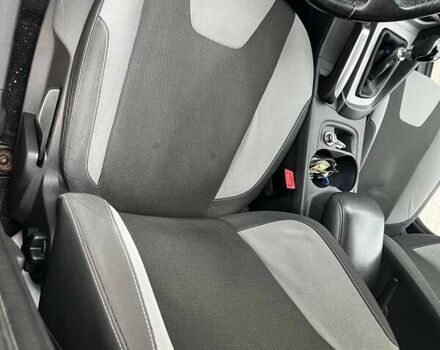 Черный Форд Фокус, объемом двигателя 2 л и пробегом 171 тыс. км за 8700 $, фото 16 на Automoto.ua