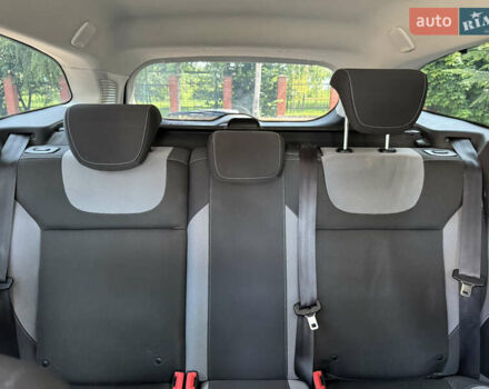 Черный Форд Фокус, объемом двигателя 1.6 л и пробегом 239 тыс. км за 8200 $, фото 21 на Automoto.ua