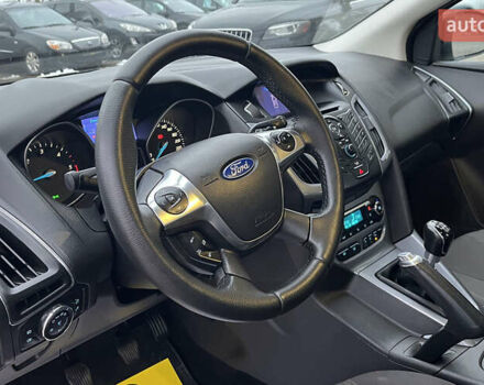 Черный Форд Фокус, объемом двигателя 1.6 л и пробегом 227 тыс. км за 8300 $, фото 16 на Automoto.ua