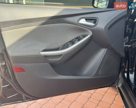 Черный Форд Фокус, объемом двигателя 1.6 л и пробегом 264 тыс. км за 6400 $, фото 11 на Automoto.ua