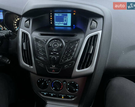 Черный Форд Фокус, объемом двигателя 1.6 л и пробегом 180 тыс. км за 7400 $, фото 11 на Automoto.ua