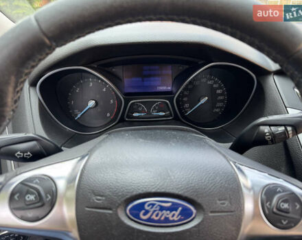 Черный Форд Фокус, объемом двигателя 1.6 л и пробегом 239 тыс. км за 8200 $, фото 12 на Automoto.ua