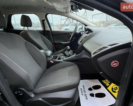 Черный Форд Фокус, объемом двигателя 1.6 л и пробегом 227 тыс. км за 8300 $, фото 18 на Automoto.ua