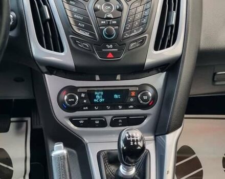 Черный Форд Фокус, объемом двигателя 1.6 л и пробегом 215 тыс. км за 8100 $, фото 25 на Automoto.ua