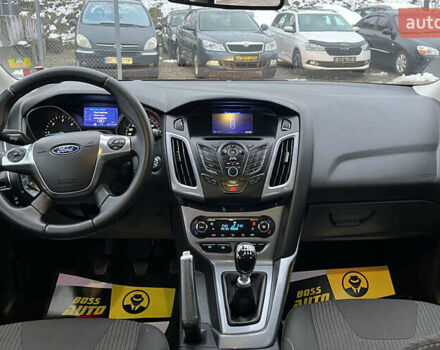 Черный Форд Фокус, объемом двигателя 1.6 л и пробегом 227 тыс. км за 8300 $, фото 9 на Automoto.ua