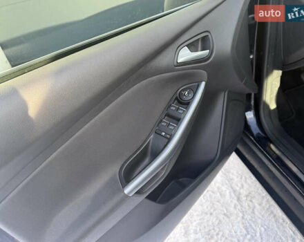 Черный Форд Фокус, объемом двигателя 1.6 л и пробегом 187 тыс. км за 8450 $, фото 22 на Automoto.ua