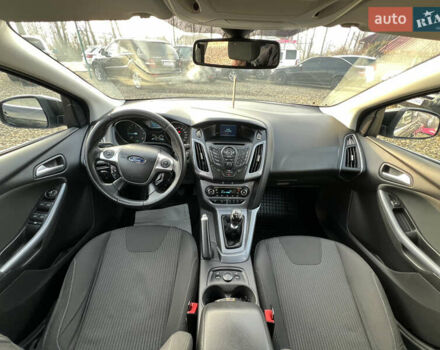 Черный Форд Фокус, объемом двигателя 1.6 л и пробегом 267 тыс. км за 7700 $, фото 16 на Automoto.ua