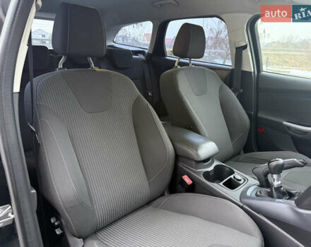 Черный Форд Фокус, объемом двигателя 1.6 л и пробегом 233 тыс. км за 8300 $, фото 29 на Automoto.ua