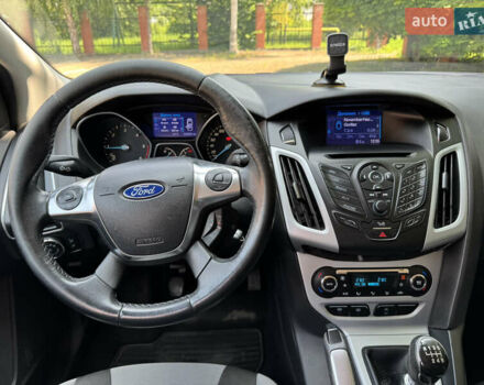 Черный Форд Фокус, объемом двигателя 1.6 л и пробегом 239 тыс. км за 8200 $, фото 19 на Automoto.ua