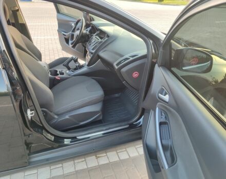 Черный Форд Фокус, объемом двигателя 1.6 л и пробегом 190 тыс. км за 8000 $, фото 7 на Automoto.ua