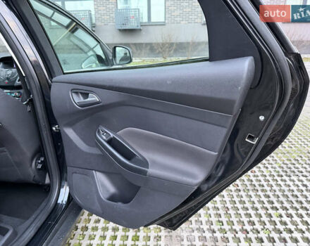 Черный Форд Фокус, объемом двигателя 1.6 л и пробегом 236 тыс. км за 8100 $, фото 38 на Automoto.ua