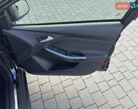 Чорний Форд Фокус, об'ємом двигуна 1.6 л та пробігом 278 тис. км за 8599 $, фото 89 на Automoto.ua