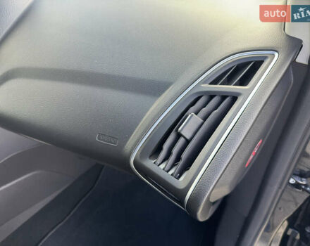 Чорний Форд Фокус, об'ємом двигуна 1.6 л та пробігом 278 тис. км за 8599 $, фото 42 на Automoto.ua