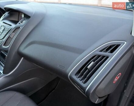 Чорний Форд Фокус, об'ємом двигуна 1.6 л та пробігом 235 тис. км за 8650 $, фото 128 на Automoto.ua