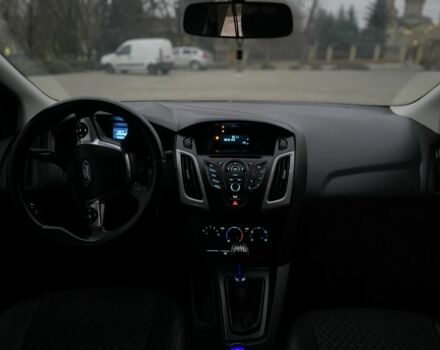 Черный Форд Фокус, объемом двигателя 1.6 л и пробегом 196 тыс. км за 7700 $, фото 5 на Automoto.ua