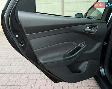 Чорний Форд Фокус, об'ємом двигуна 1.6 л та пробігом 235 тис. км за 8650 $, фото 131 на Automoto.ua
