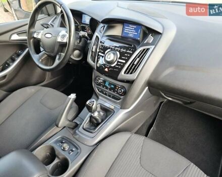 Форд Фокус 2013 у Стрые на Automoto.ua Чорний Форд Фокус, об'ємом двигуна 1.6 л та пробігом 227 тис. км за 8550 $, фото 1 на Automoto.ua