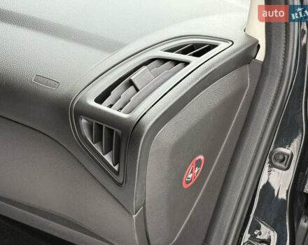 Черный Форд Фокус, объемом двигателя 1.6 л и пробегом 186 тыс. км за 7700 $, фото 57 на Automoto.ua