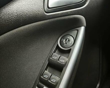 Черный Форд Фокус, объемом двигателя 1.6 л и пробегом 325 тыс. км за 7000 $, фото 17 на Automoto.ua