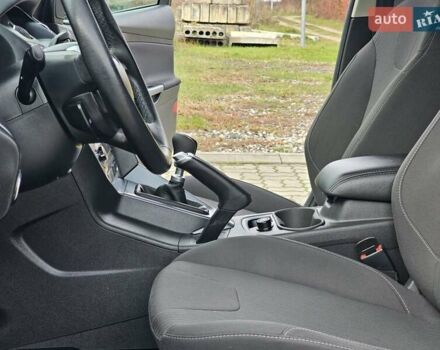 Черный Форд Фокус, объемом двигателя 1.6 л и пробегом 231 тыс. км за 8999 $, фото 78 на Automoto.ua