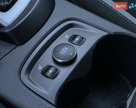 Чорний Форд Фокус, об'ємом двигуна 1.6 л та пробігом 195 тис. км за 8999 $, фото 69 на Automoto.ua