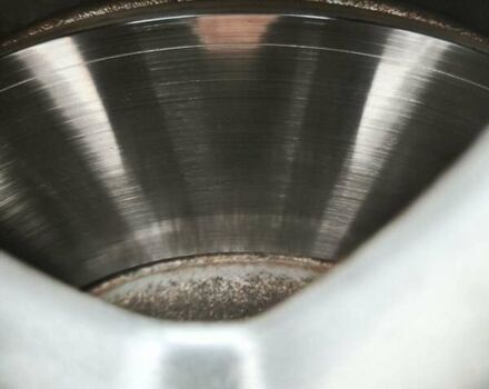 Черный Форд Фокус, объемом двигателя 1.6 л и пробегом 325 тыс. км за 7000 $, фото 11 на Automoto.ua