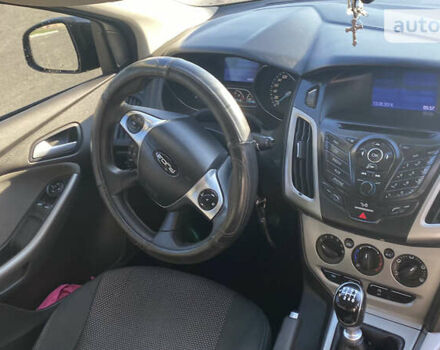 Черный Форд Фокус, объемом двигателя 1.6 л и пробегом 295 тыс. км за 6800 $, фото 9 на Automoto.ua