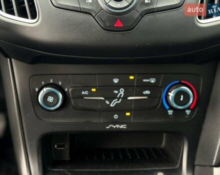 Черный Форд Фокус, объемом двигателя 1.56 л и пробегом 250 тыс. км за 8700 $, фото 26 на Automoto.ua