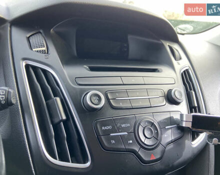 Чорний Форд Фокус, об'ємом двигуна 1 л та пробігом 190 тис. км за 7300 $, фото 18 на Automoto.ua