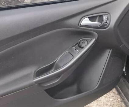 Чорний Форд Фокус, об'ємом двигуна 1.5 л та пробігом 194 тис. км за 8990 $, фото 2 на Automoto.ua