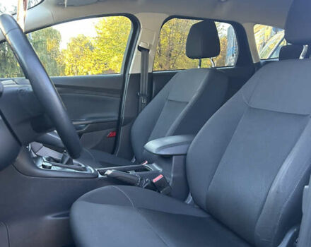 Черный Форд Фокус, объемом двигателя 1.5 л и пробегом 275 тыс. км за 10200 $, фото 7 на Automoto.ua