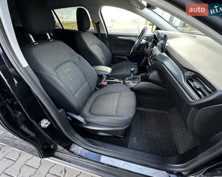 Черный Форд Фокус, объемом двигателя 1.5 л и пробегом 158 тыс. км за 15500 $, фото 19 на Automoto.ua